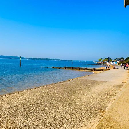 Quayside Close Holiday Apartments Poole Eksteriør billede